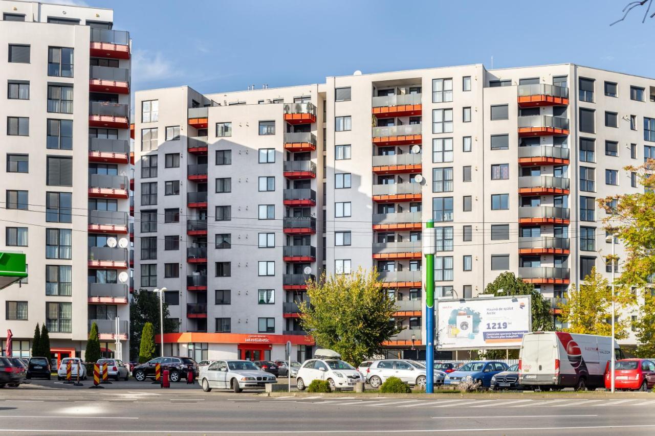 Ari - Ared Luxurious Apartments With Balcony & Free Parking アラド エクステリア 写真