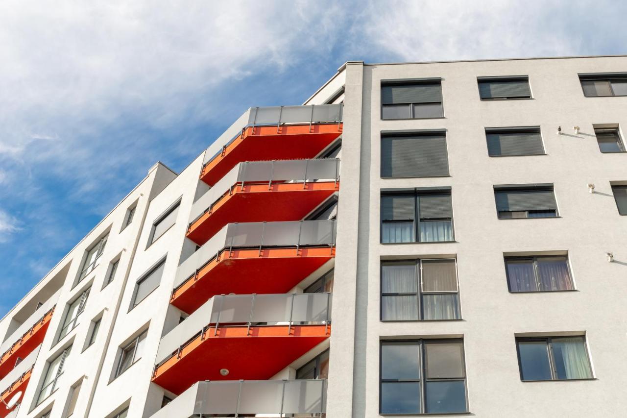 Ari - Ared Luxurious Apartments With Balcony & Free Parking アラド エクステリア 写真