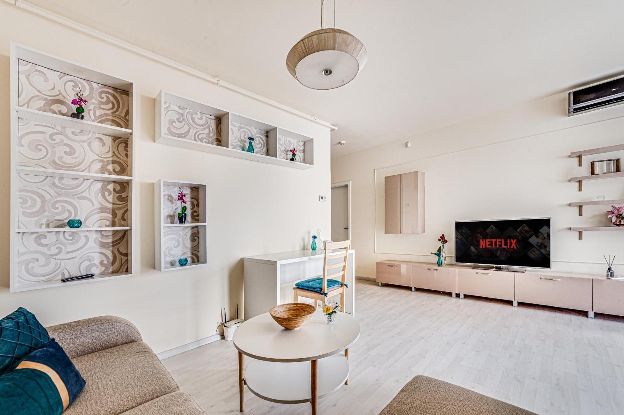 Ari - Ared Luxurious Apartments With Balcony & Free Parking アラド エクステリア 写真