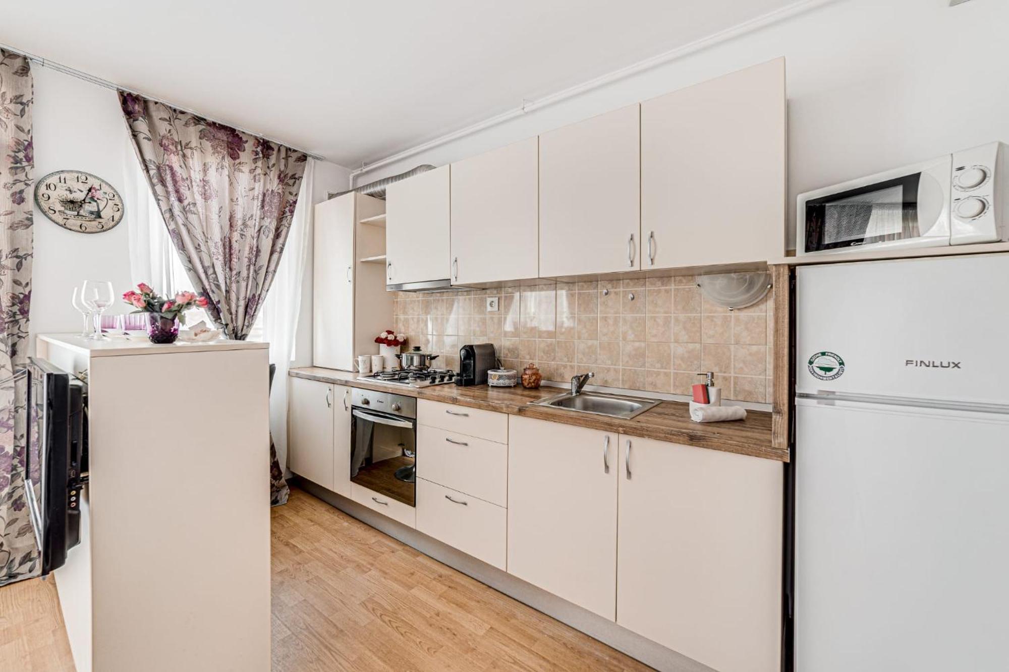 Ari - Ared Luxurious Apartments With Balcony & Free Parking アラド エクステリア 写真