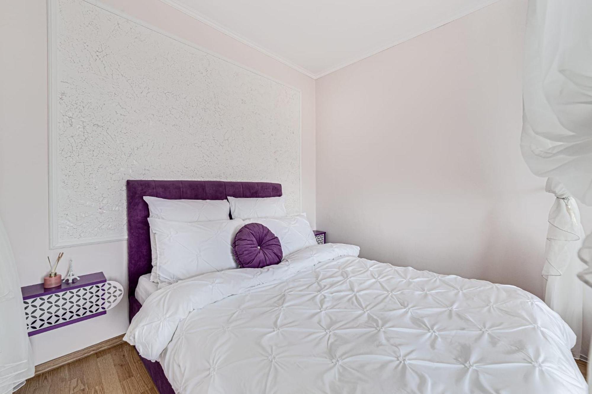 Ari - Ared Luxurious Apartments With Balcony & Free Parking アラド エクステリア 写真